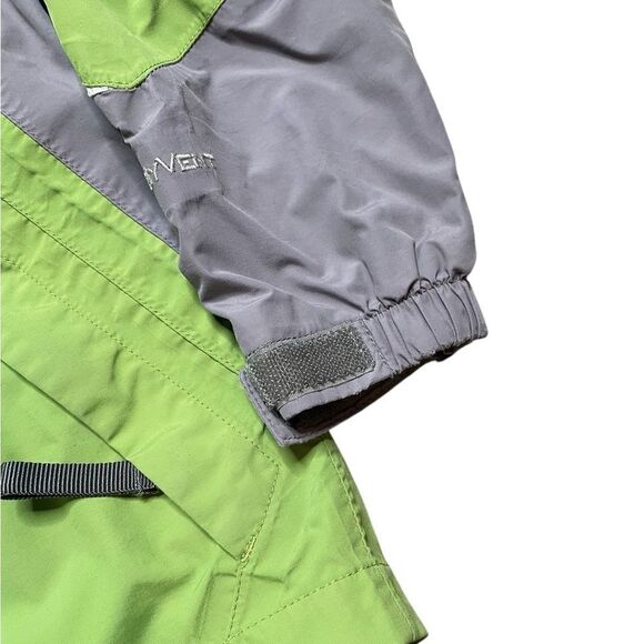 The North Face Green and Gray Boys Shell Jacket Size Small - Picture 8 of 9